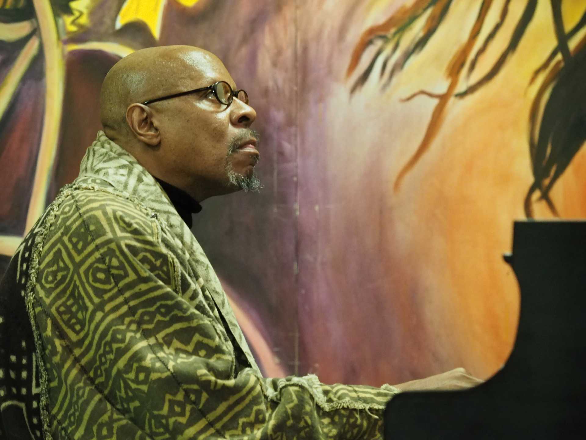 Some alt text goes here.