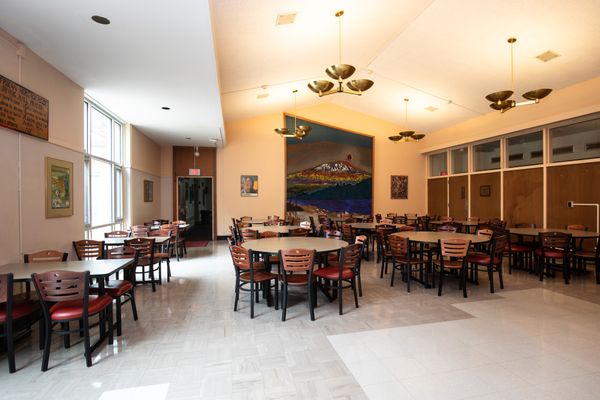 The dining hall in Lord-Saunders.