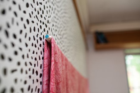 Printed removed wall coverin.